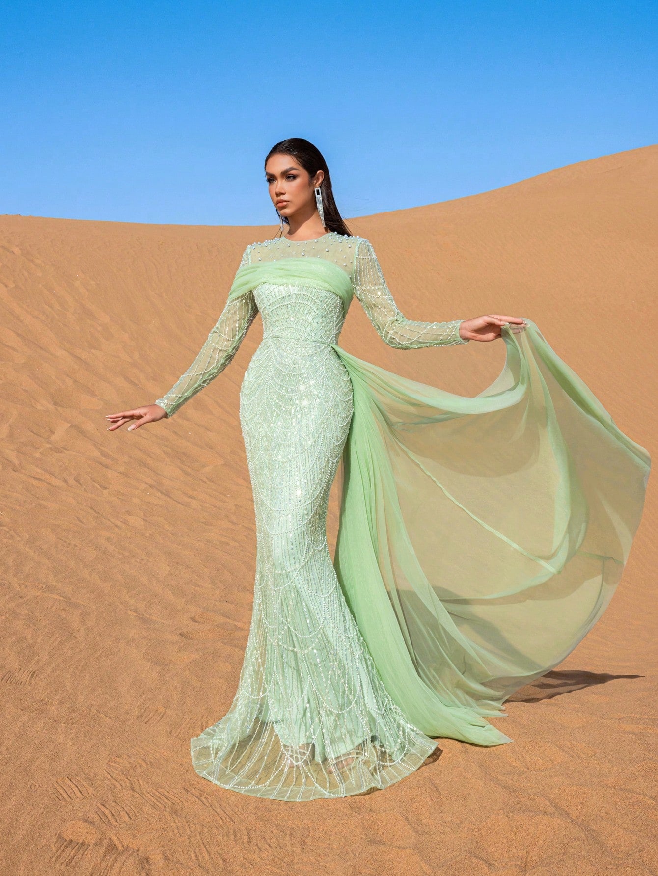 Luxury Tulle Overlay Mermaid Hem Beaded Detail Formal Evening Dress