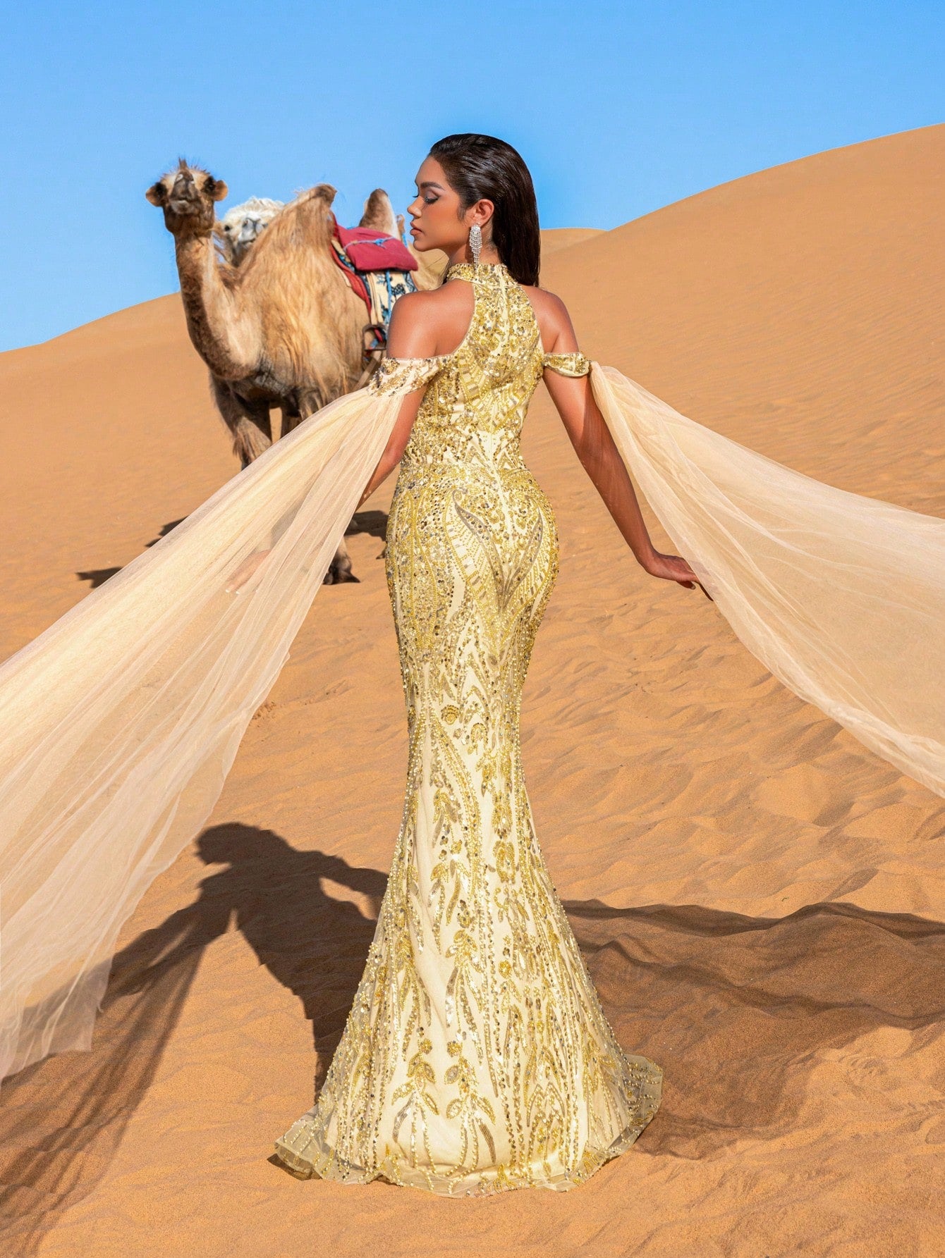 Luxury Halter Neck Cloak Sleeves Mermaid Hem Beaded Formal Dresses & Evening Gowns