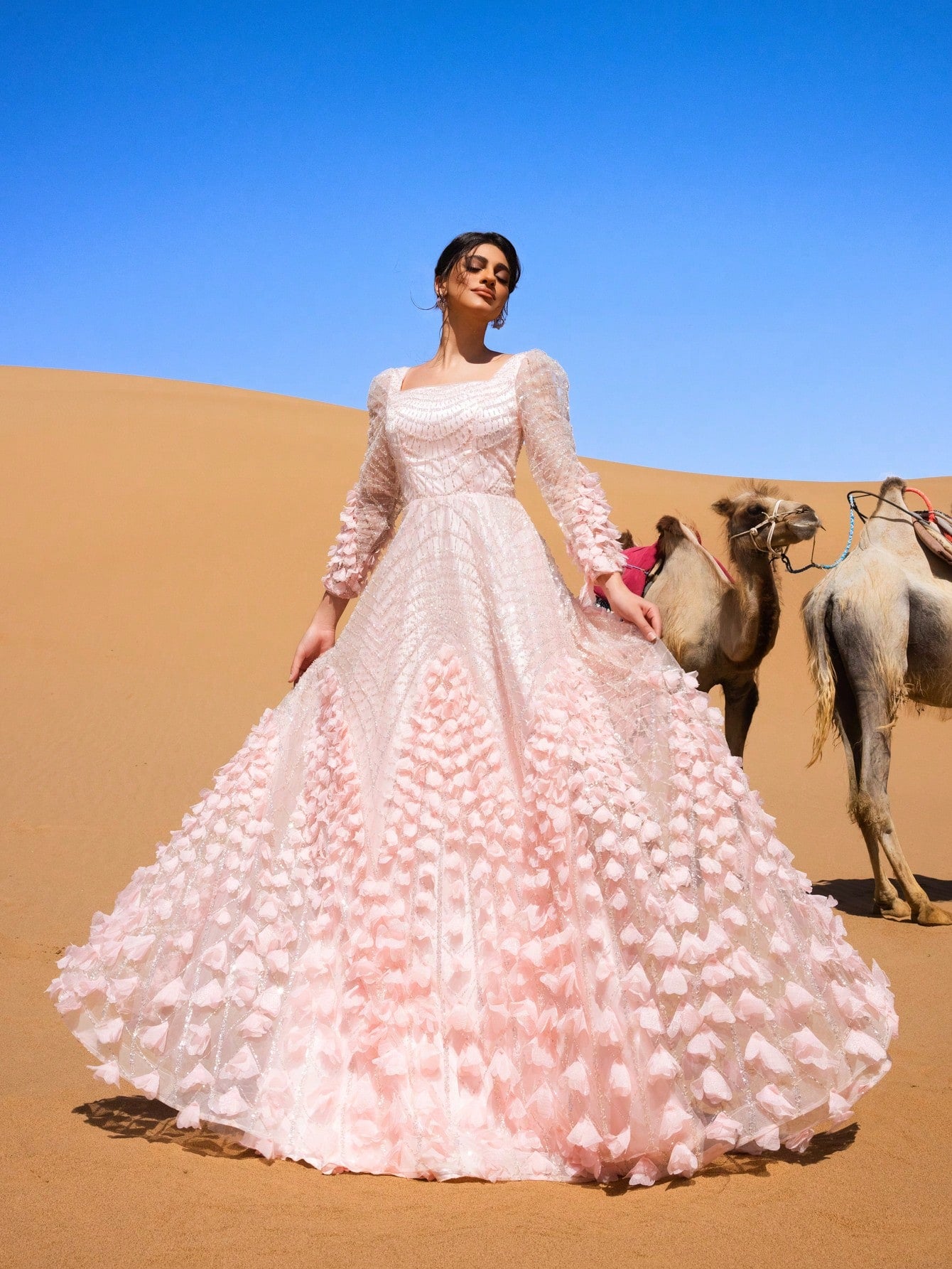 Luxury Beaded Detail Floral Appliqué Evening Dress