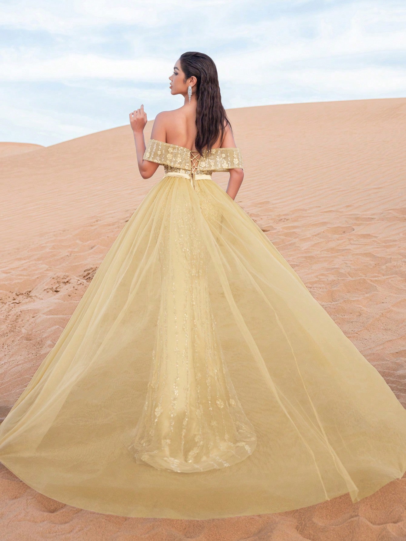 Gorgeous Strapless Mesh Overlay Mermaid Hem Floral Sequin Beaded Formal Dresses & Evening Gowns
