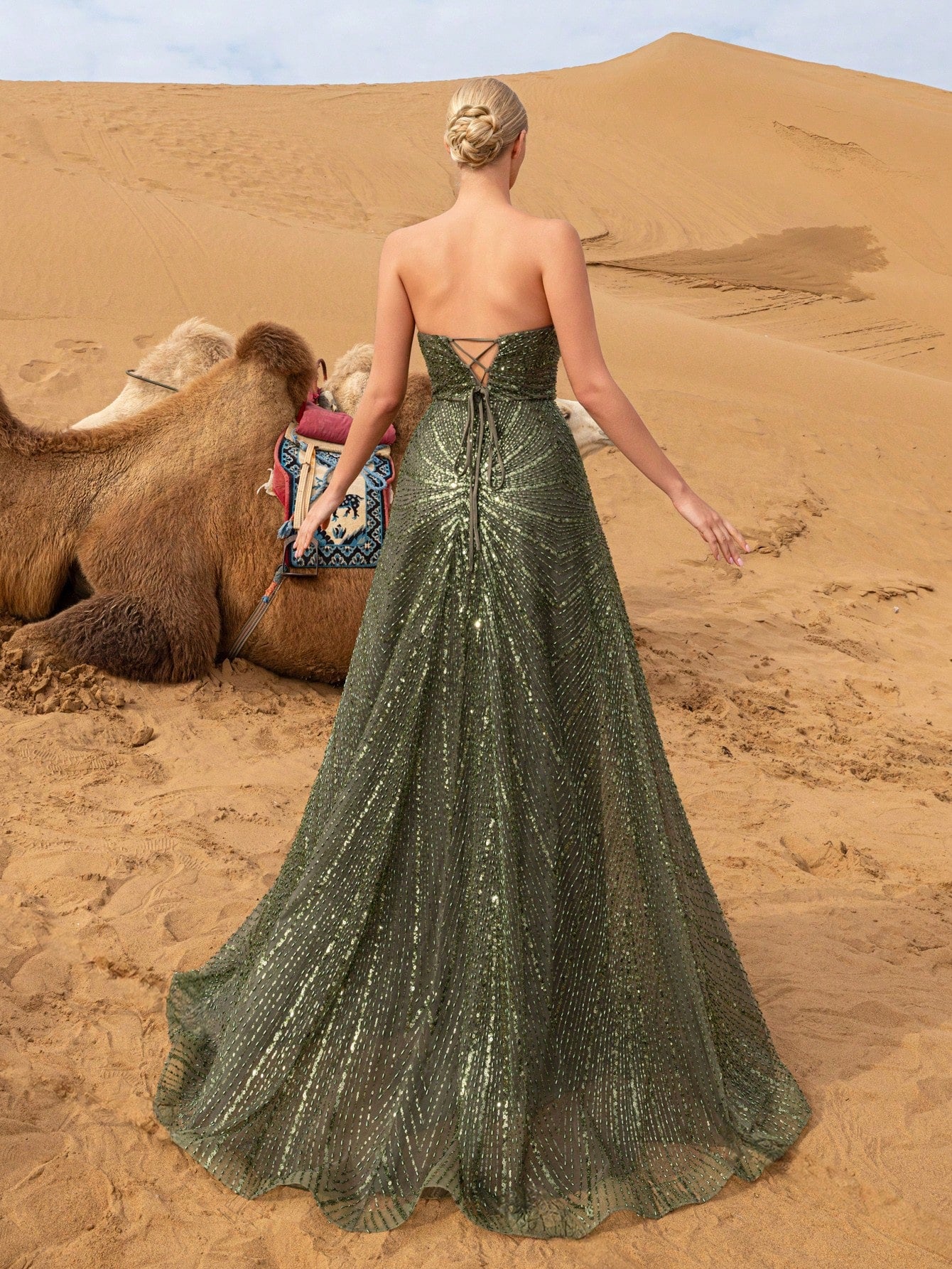 Gorgeous Strapless Lace-up Back Graphic Sequin Beaded Formal Dresses & Evening Gowns