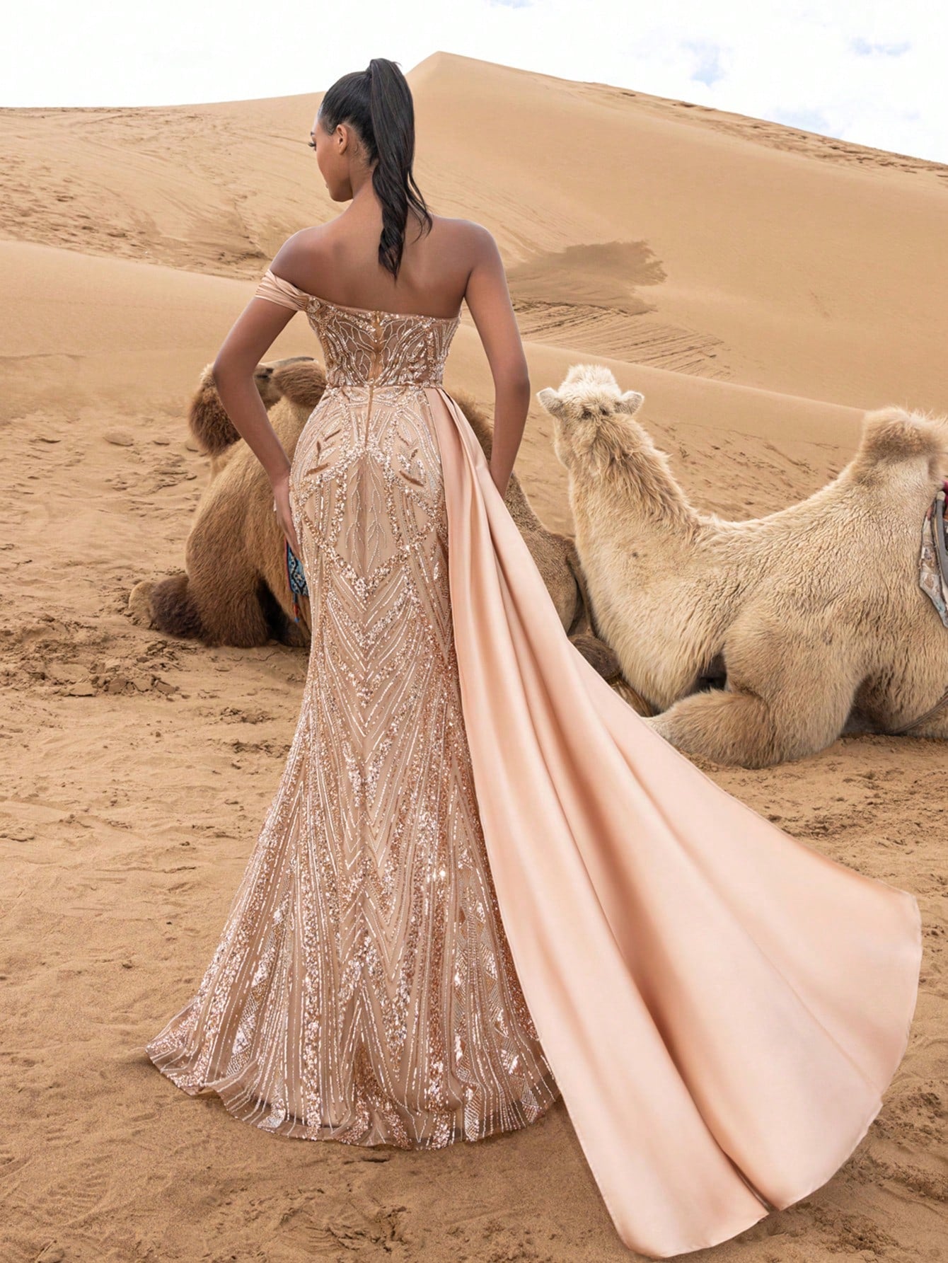 Gorgeous Strapless Mermaid Hem Draped Side Graphic Beaded Formal Dresses & Evening Gowns