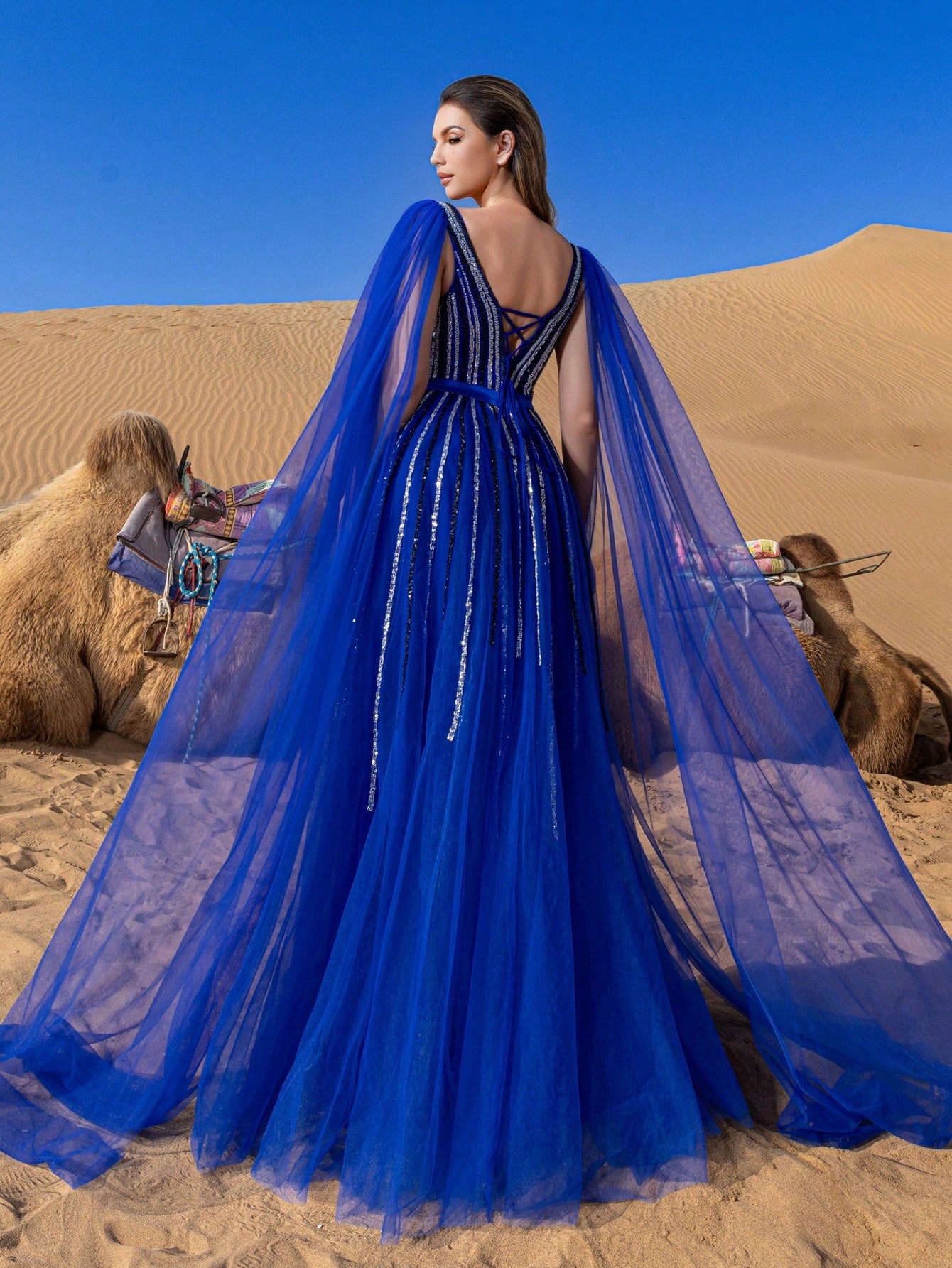 Gorgeous Sweethear Neck Cape Sleeves Lace-up Back Beaded Tulle Formal Dresses & Evening Gowns