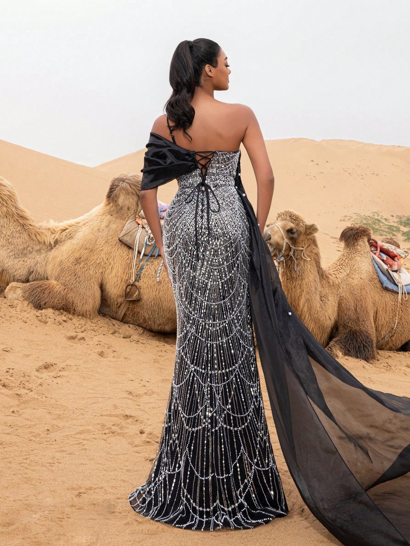 Elegant Asymmetrical Neck Mermaid Hem Beaded Formal Dresses & Evening Gowns