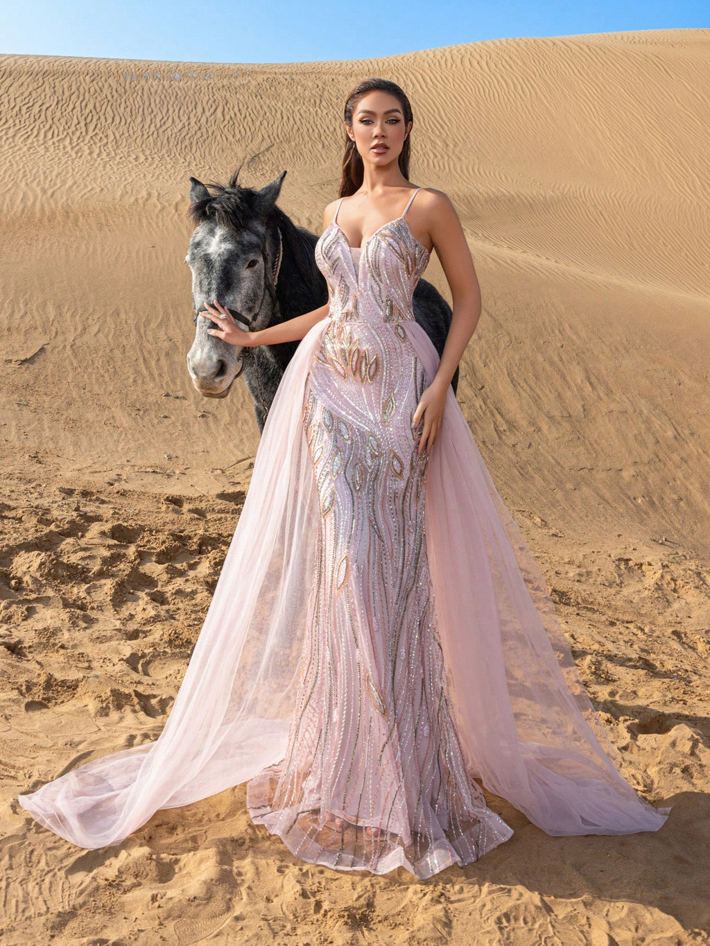 Gorgeous Plunging Neck Lace-up Back Mesh Overlay Beaded Formal Cami Dresses & Evening Gowns