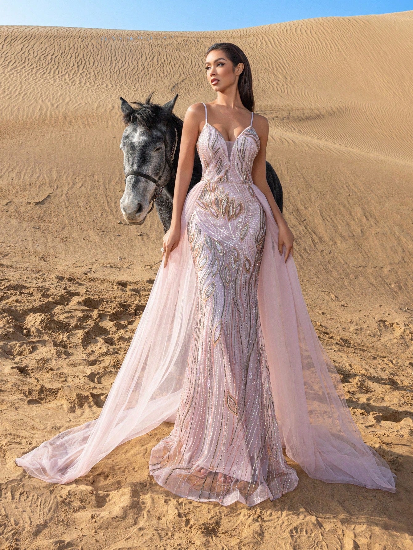 Gorgeous Plunging Neck Lace-up Back Mesh Overlay Beaded Formal Cami Dresses & Evening Gowns
