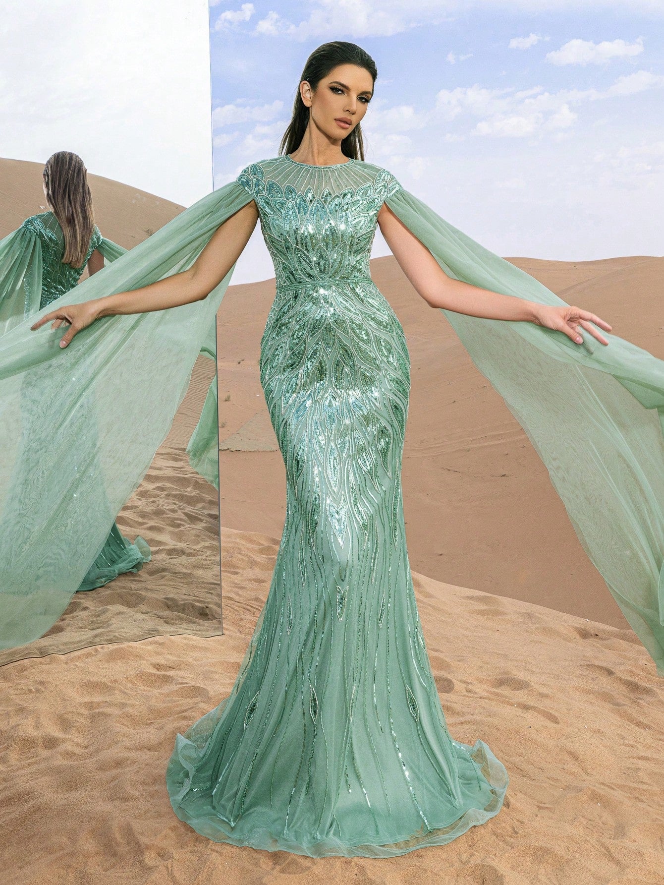 Exquisite Round-Neck Cape-Sleeve Evening Gown with Sculpted Fish-Tail Hemline