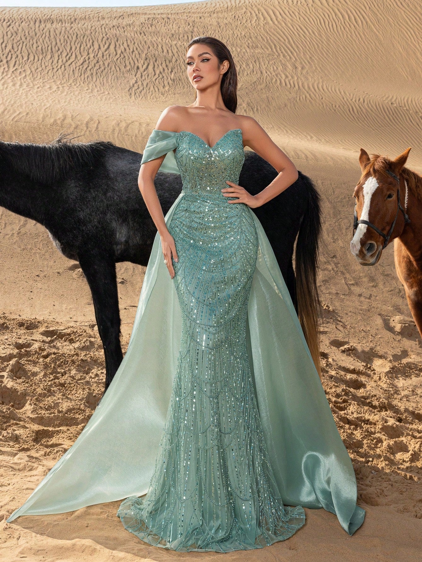 Luxury Strapless Satin Chain Beaded Formal Dresses & Evening Gowns