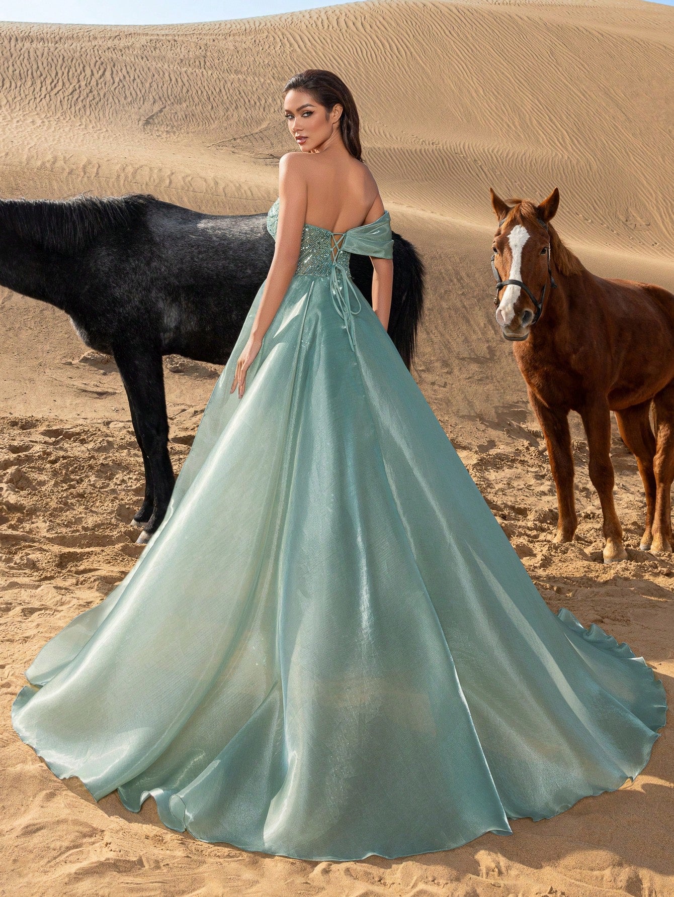 Luxury Strapless Satin Chain Beaded Formal Dresses & Evening Gowns