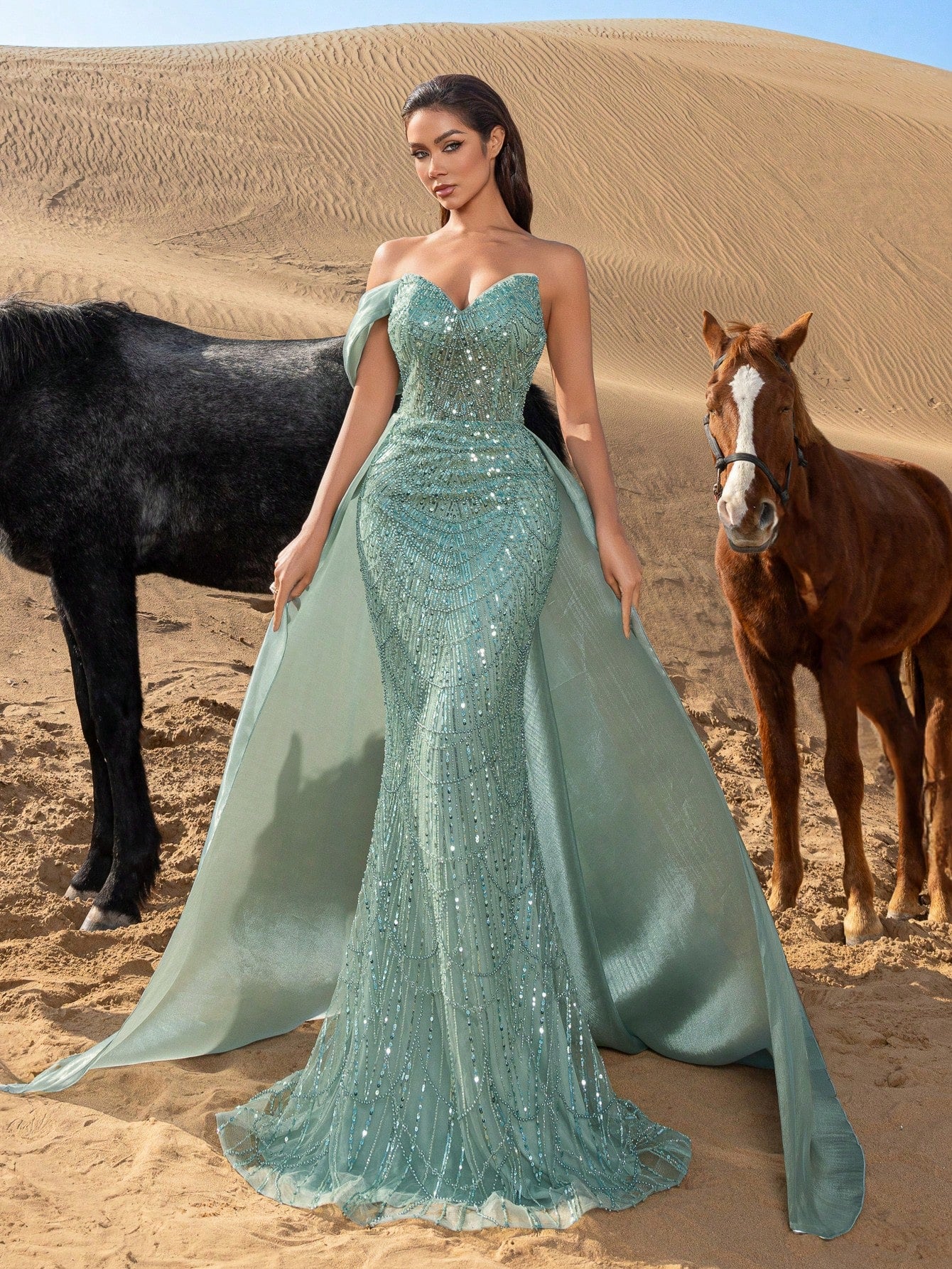 Luxury Strapless Satin Chain Beaded Formal Dresses & Evening Gowns