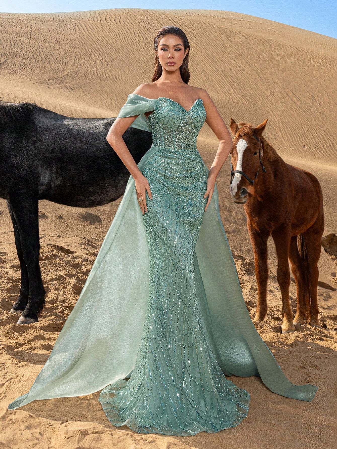Luxury Strapless Satin Chain Beaded Formal Dresses & Evening Gowns