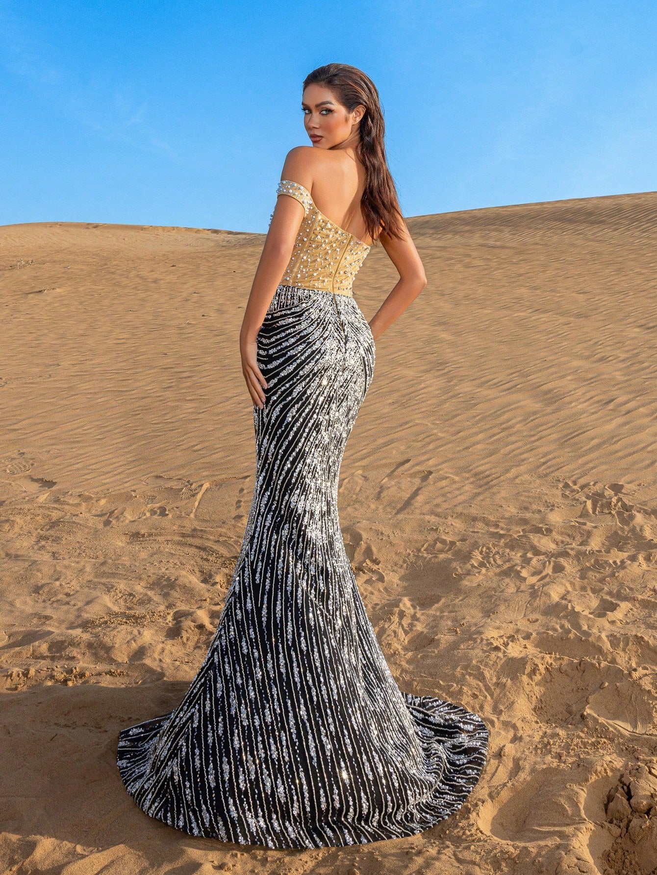 Gorgeous Pearl Embellished Sweetheart Neck Mermaid Hem Beaded Formal Dresses & Evening Gowns